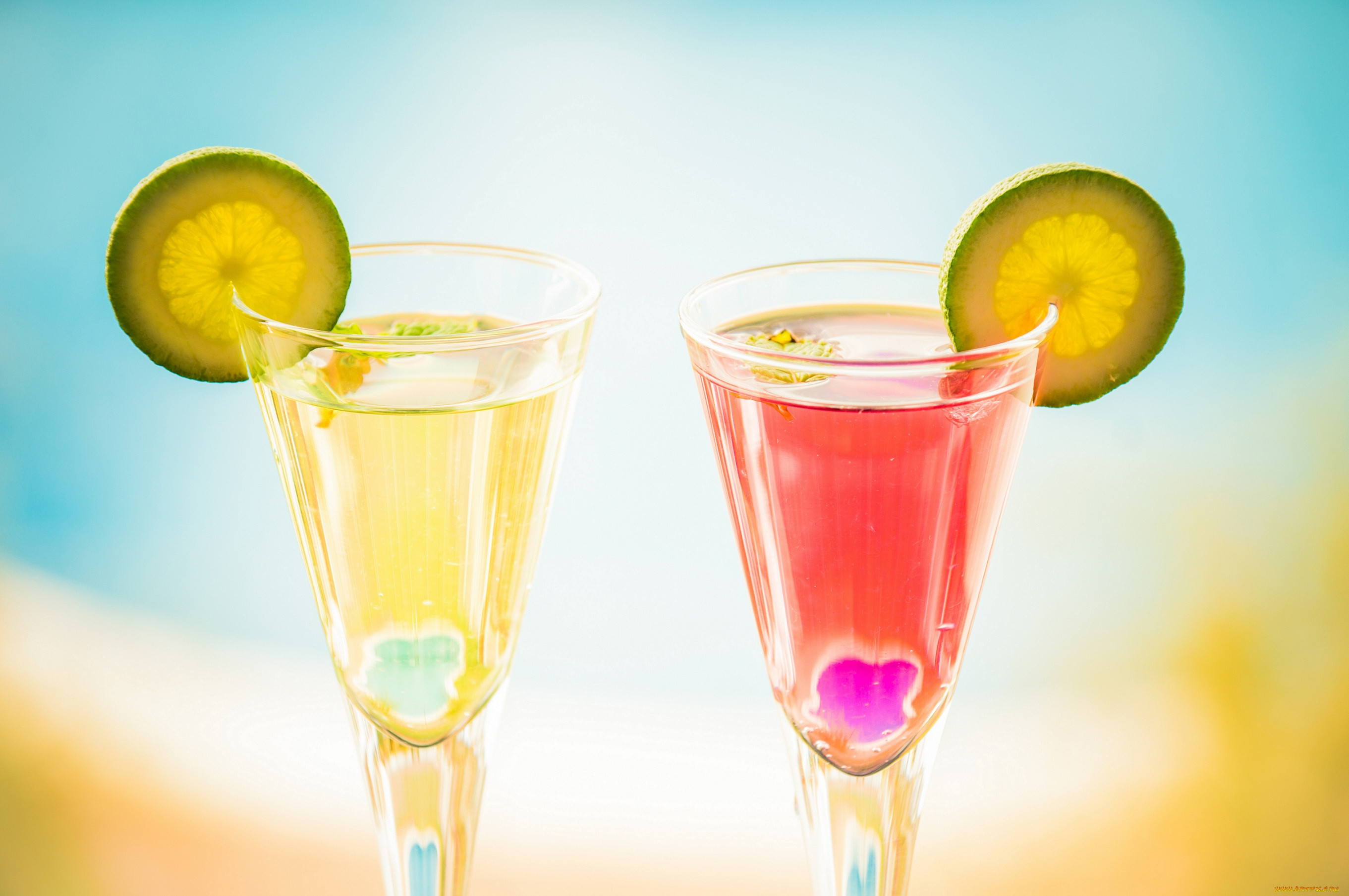 , ,  , cocktail, glasses, , mint, , , , , slices, of, lime